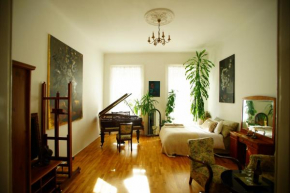 Гостиница Andrassy Art Apartment - Central, Beautiful & Unique  Будапешт